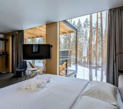 Большой зеркальный куб №38 для 2-4 гостей в Август