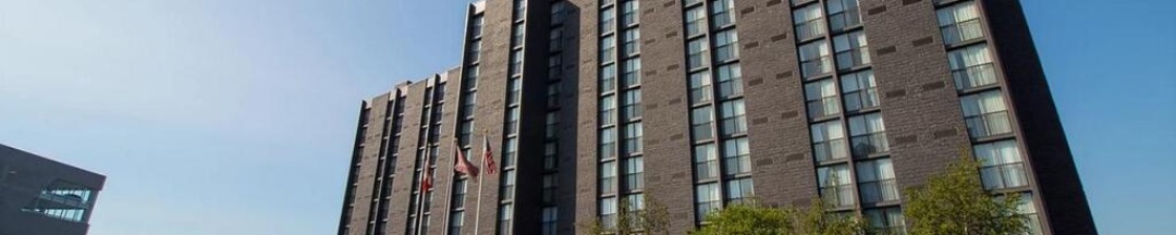 Номер Standard в Edward Hotel North York