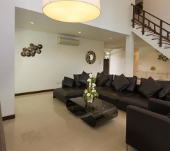 Вилла с 4 комнатами в Tropicana Pool Villa