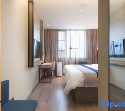 Двухместный номер Standard двуспальная кровать в Motel168 Shanghai Qi Bao Inn