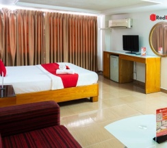 Двухместный номер Superior двуспальная кровать в RedDoorz Near Tan Dinh Market 3