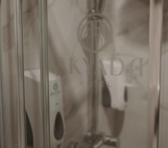 DeLuxe в Skyada hotel