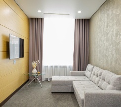 3-комнатные апартаменты улучшенные проспект Ленина 8 в Кольский