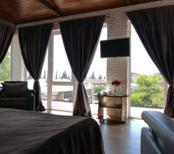 Двухместный номер Deluxe двуспальная кровать в Hotel Phanakopi