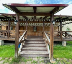 Апартаменты с отдельным входом и верандой в Ковчег