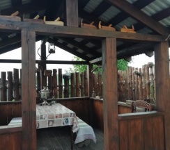 Дом с мангальной зоной в Гостевой дом Фроловых