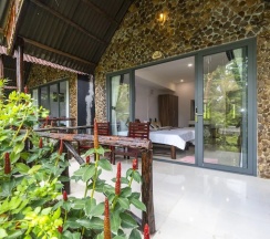 Трёхместное бунгало с видом на сад в Mai Phuong Resort Phu Quoc