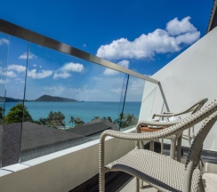 Номер Super deluxe с видом на море в Diamond Cliff Resort & Spa, Patong Beach