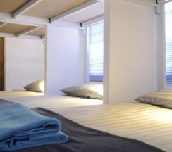 Кровать в общем номере в Baan Chanasongkram - Hostel