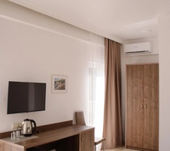 Трёхместный номер Deluxe с балконом и с видом на море в Талион