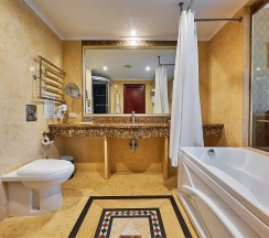 Бизнес в The Rooms Boutique Hotel