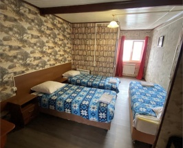 Трехместный в Сак