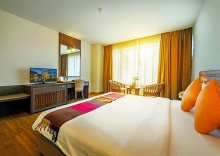 Трёхместный номер Standard в Buri Sriphu Hotel & Convention Centre