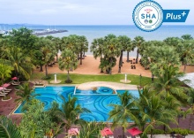 Семейный номер Deluxe в Ravindra Beach Resort And Spa