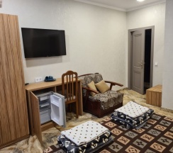 Делюкс в Акрополь