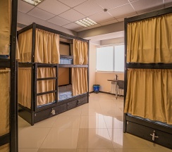 Спальное место в 8-местном общем номере в Comfort
