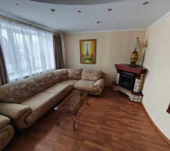 «Люкс» трехкомнатный в Паллада