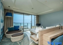 Двухместный клубный номер Executive двуспальная кровать в Holiday Inn Pattaya, an IHG Hotel