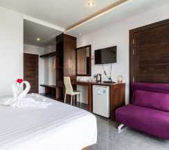 Двухместный номер Honeymoon с балконом двуспальная кровать в 7Q Bangla Hotel