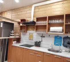 Коттедж с 5 комнатами с балконом и с красивым видом из окна в Удачный