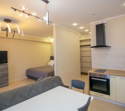 Апартаменты Студия Делюкс (38 м2, с балконом) в SeaRent-Крымский