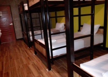 Кровать в общем номере в Lanta Chaolay Hostel