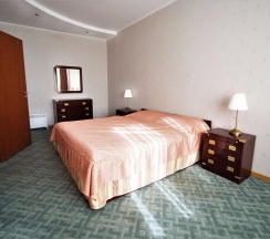 Делюкс в Европа