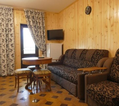 Четырёхместный номер Standard с балконом в Гагра