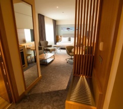 Двухместный номер Executive рядом с пляжем двуспальная кровать в Holiday Inn Aktau-Seaside
