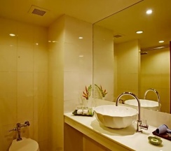 Двухместный номер Superior с видом на сад двуспальная кровать в Diamond Cottage Resort & Spa