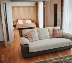 Двухместный люкс Business с балконом и с видом на море двуспальная кровать в Diana Palace