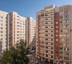Двухместные апартаменты c 1 комнатой с балконом и с красивым видом из окна (двуспальная кровать) в Квартира Добрый Сутки на Тухачевского