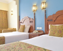 Двухместный номер Standard с видом на бассейн двуспальная кровать в Jasmine Palace Resort & Spa