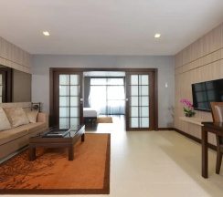 Семейный люкс в Grand Asoke Suites Boutique Residence