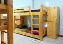 Кровать в общем номере (мужской номер) в Plearn Hostel