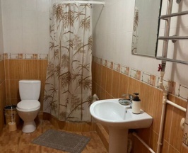 Пятиместное женское в Нана