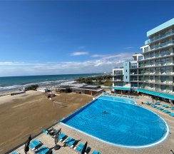 Двухкомнатный номер "Семейный" с видом на море в Grand hotel Anapa