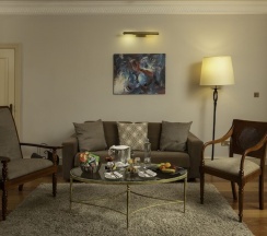 Семейный люкс с видом на море в Aphrodite Hills Hotel