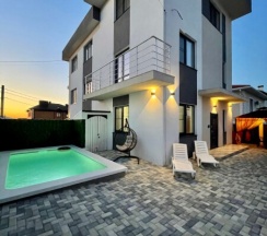 Дом 110кв.м. с 3 спальнями, кухней гостиной и 2 санузлами, вмещает до 9 человек в Villa Harizma