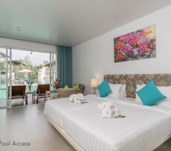 Номер Deluxe с видом на бассейн в The Briza Beach Resort Khaolak