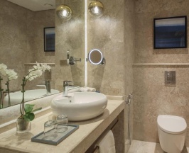 Двухместный номер Standard двуспальная кровать в Maani Muscat Hotel & Suites