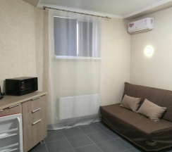 Двухместный семейный номер Economy Цокольный этаж с 2 комнатами двуспальная кровать в Радуга