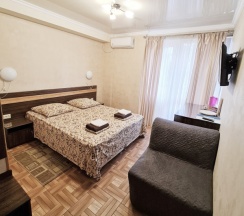Двухместный стандарт с дополнительным местом и балконом в Mark Inn