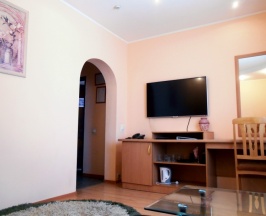 Номер Полулюкс №1 в Кировский