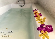 Трёхместный номер Deluxe в Buri Siri Hotel