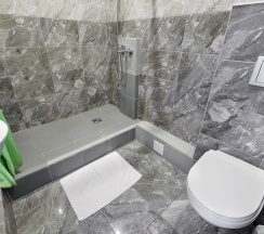 Улучшенный с двухспальной кроватью в Myhotel24 kristalin
