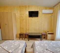 Трехместный номер в Диана