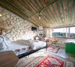 Двухместный номер Luxury с видом на город двуспальная кровать в Aysel Inn House