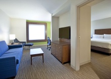 Люкс c 1 комнатой с видом на город в Holiday Inn Express & Suites Austin Downtown - University, an IHG Hotel