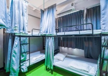 Кровать в общем номере (женский номер) в Oyo 514 Ali Hostel